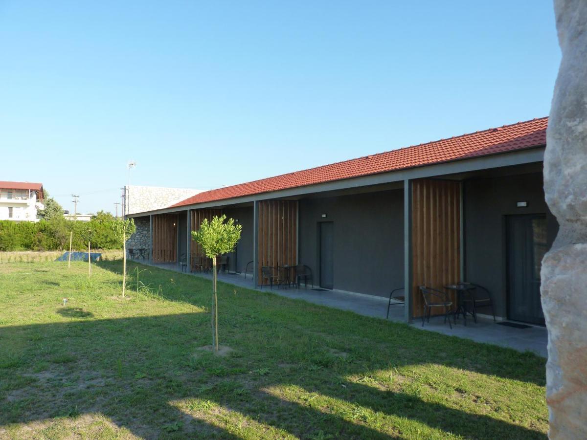 Comfort Suites & Rooms Lárissa Exterior foto