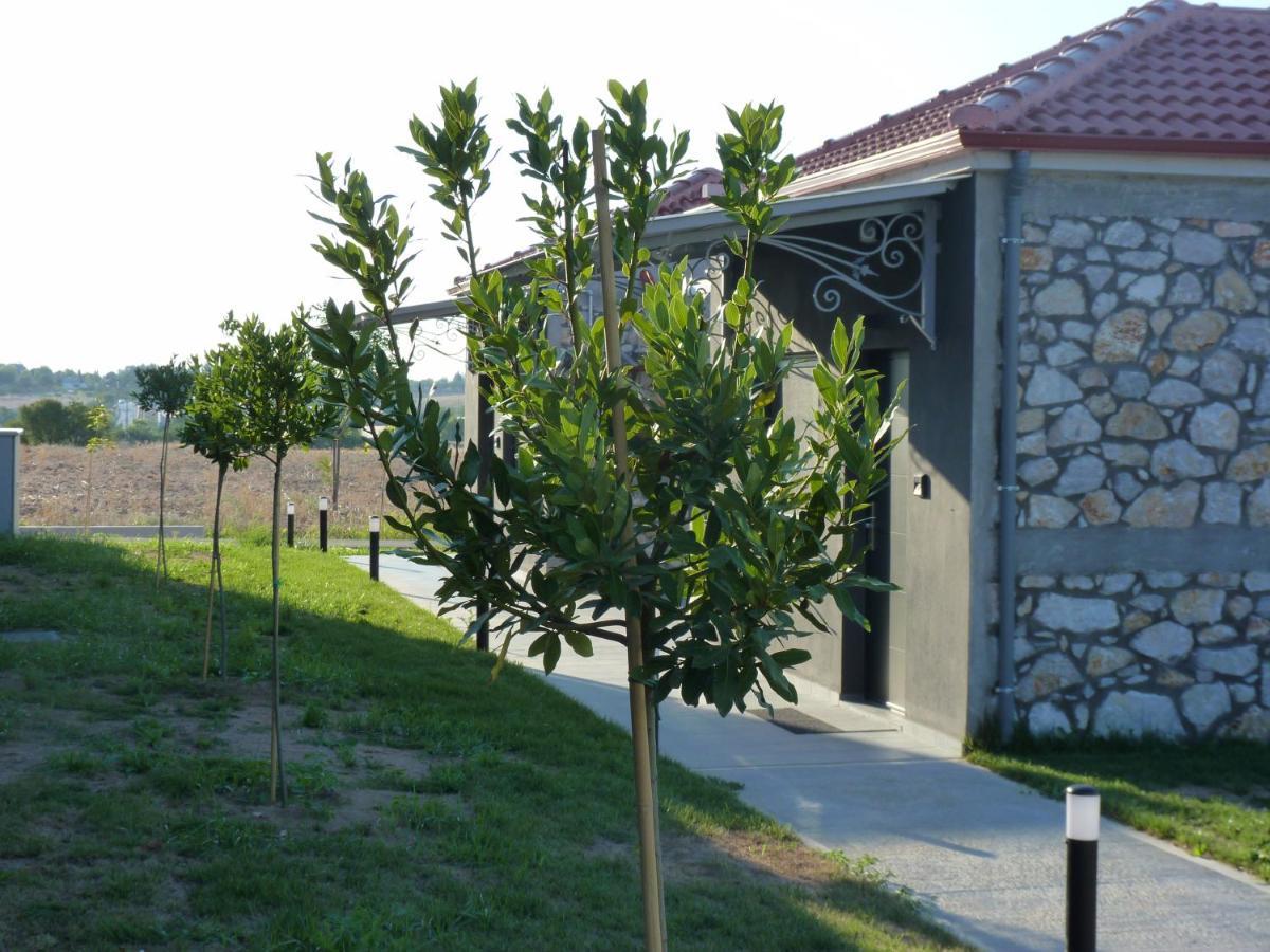 Comfort Suites & Rooms Lárissa Exterior foto
